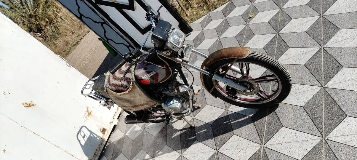 سلام عليكم دارجه سيفان للبيع دراجه موديل 20 دراجه مفتوحه مره وحده ينرادلها ترتيب سعر 325 وبي مجال بسيط رقم ***********
