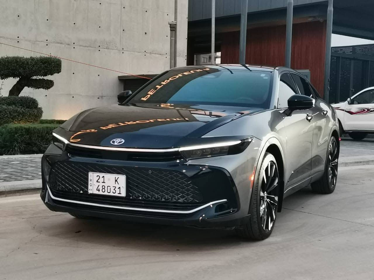 TOYOTA CROWN, PLATINUM 2024 
سەیارەکە سفرە
فول فول فول
بێ بۆیاخ
بێ سارد
بێ شوخت
نموونە  لە جوانی و کەشخەی 
نرخی  فرۆشتن  315  وەرەقە معامەلەیەکی زۆر کەم
***********

