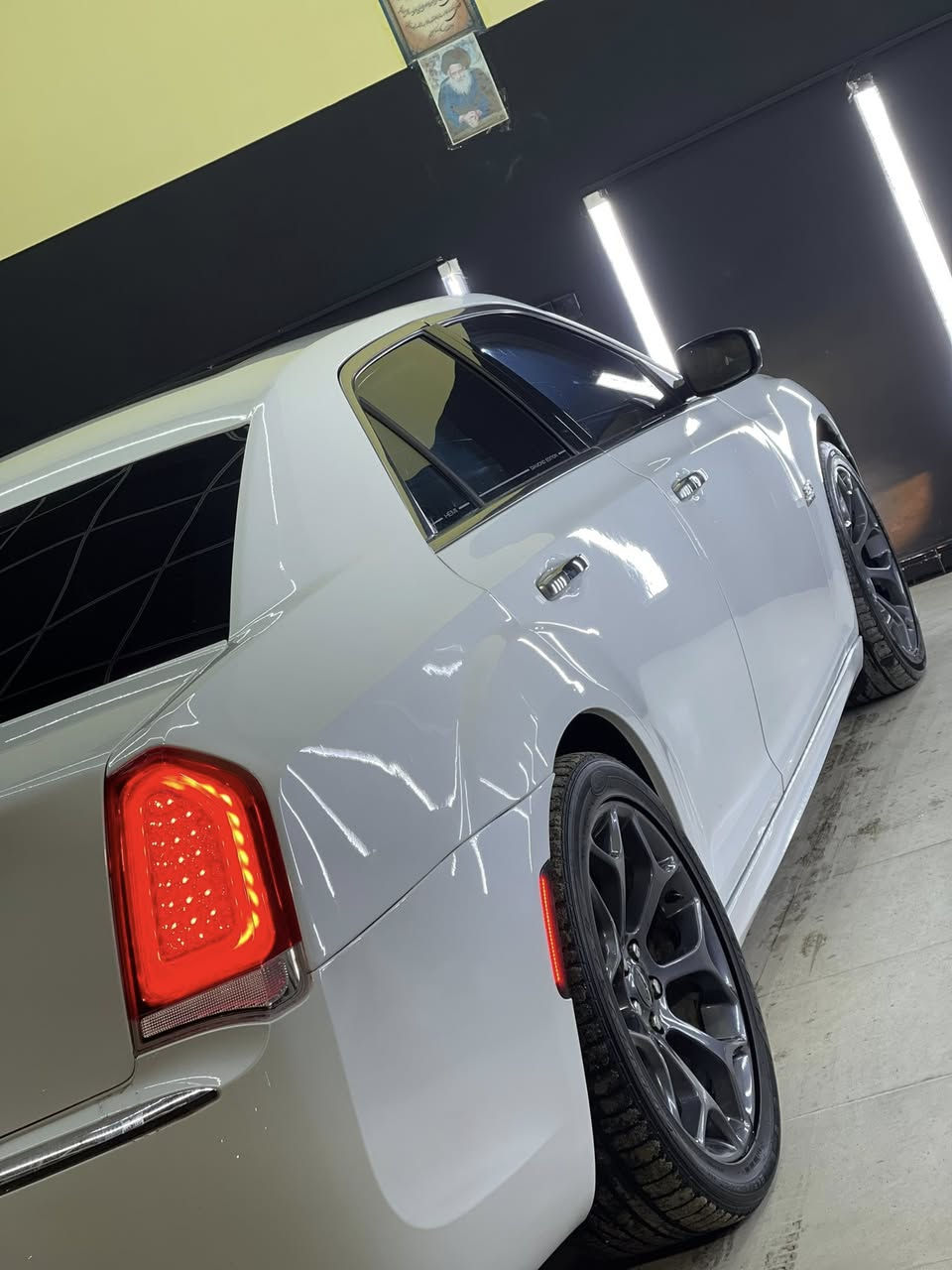 يالله ادوات ادوات ادوات اوباما 2012 خليجي محدث 2021 خارج فقط حاوية بدون لا كص ولا فتح مكينه 5/700 هيمي السياره جاهزه من كل النواحي مكينه كير بشرط اتعهد من الكص ولسرقة ولعشائر متومه رقم انجليزي 
العنوان البصرة 
السعر 95 وبيه مجال قليل
بدون مراوس نقد فقط
***********
