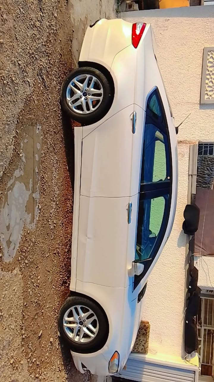 سلام عليكم فوورد فيوجن موديل 2016
وارد امريكي ضررهة قطعة وحدة جاملغ خلفي سونر موجود بنشر مكينة 2500 المرغوب 
كشنات كهرباءي سيارة فول مواصفات ماعدة فتحة وبصمة مابيهة رايدهة 118$بيهة مجال بصيط ليريد يتصل عرقم ***********
