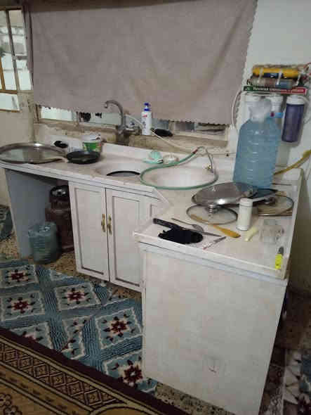 سلام عليكم غراض بيت مكنسه وست البيت مرتين مستعملات للبيع يشتري يتصل ***********
