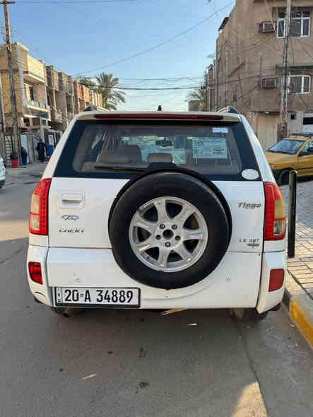 السلام عليكم 
للبيع تيكو موديل 2013 نظيفة بدون صبغ
كير كهربائي بحالة جيدة
محرك 1800 نظيف وعليه ادامة مستمرة 
رقم ديالى الانكليزي بأسمي السيارة
تبريد ثلج تدفئة كشنات لايت زينون
تحكمات اللايت شغالة 
حساسات خلفية 
حدادية نظيفة تخم تاير 
غرفتها نظيفة
السيارة بيها فقط بارد بالجنطة يم التاير السبير
الباقي كله مكفول 
السعر 60 ورقة وبيها مجال شوية 
مكاني بغداد الشعب حي التجار 
هاتف *********** بغداد
