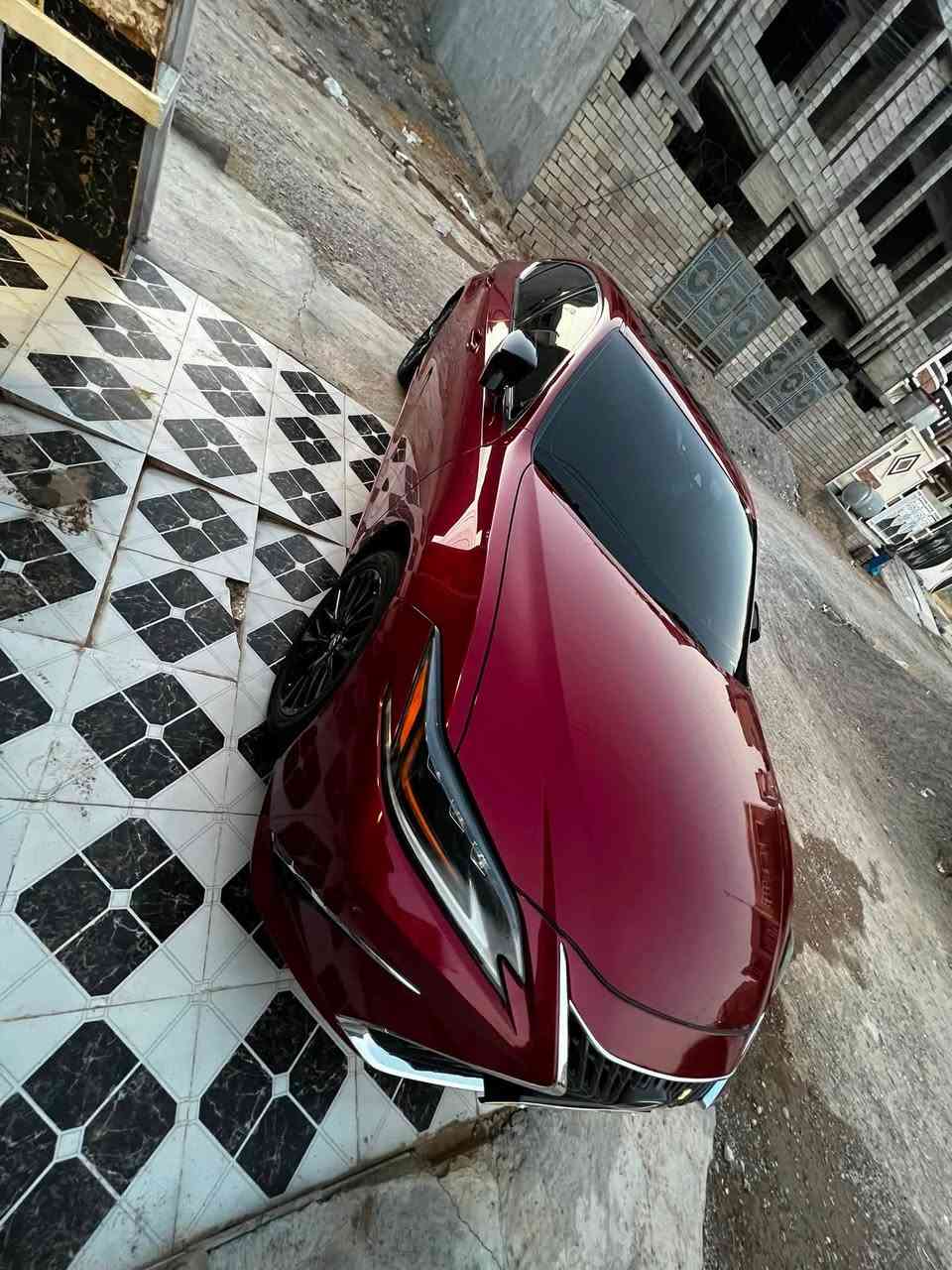 السلام عليكم
لكززes350

موديل21
رقم دهوك 
محرك V6
فول مواصفات واحد ع واحد 
ميحتاج اذكرها معروفه
ضررها فقط جوه الرقم الخلفي 
سيارة جاهزه مناقصها اي شي
سعرها 260وبيها مجال 
مكانها تكريت 
***********
