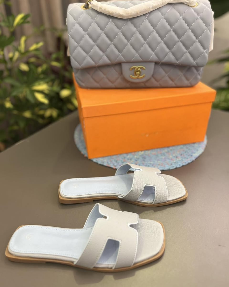 الشحاطة الترند وصلت 

للحجز والاستفسار مراسلة البيج عالخاص
او عبر الرقم

***********

توجد خدمة توصيل كافة محافظات العراق
بغداد 5 الف 
المحافظات 6 الف

#اكسبلور_لايك
