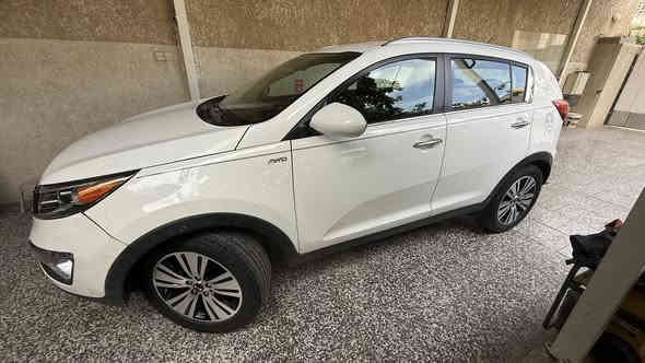 سلام عليكم 
سبورتج مديل ٢٠١٦ للبيع
سياره فول مواصفات 
ما عدا بانو راما  
داخل جلد 
بصمه 
كشن كهرباء 
تحكمات 
تدفئه كشنات هيتر 
تايرات نضيفه 
سياره بيهة صبغ بنيد 
ودعاميه 
ايرباك ستيرن فقط
ماشيه ٦٨ الف حقيقي 
مكينه بلاد 
السعر ١٣٥ بيهة مجال حك الجيه
عنوان شارع فلسطين 
للاستفسار 
***********
