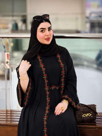 بشت شيفون + بينصل ردن طويل + حزام  السعر 38 الف فقط  متوفر توصيل الى ج...