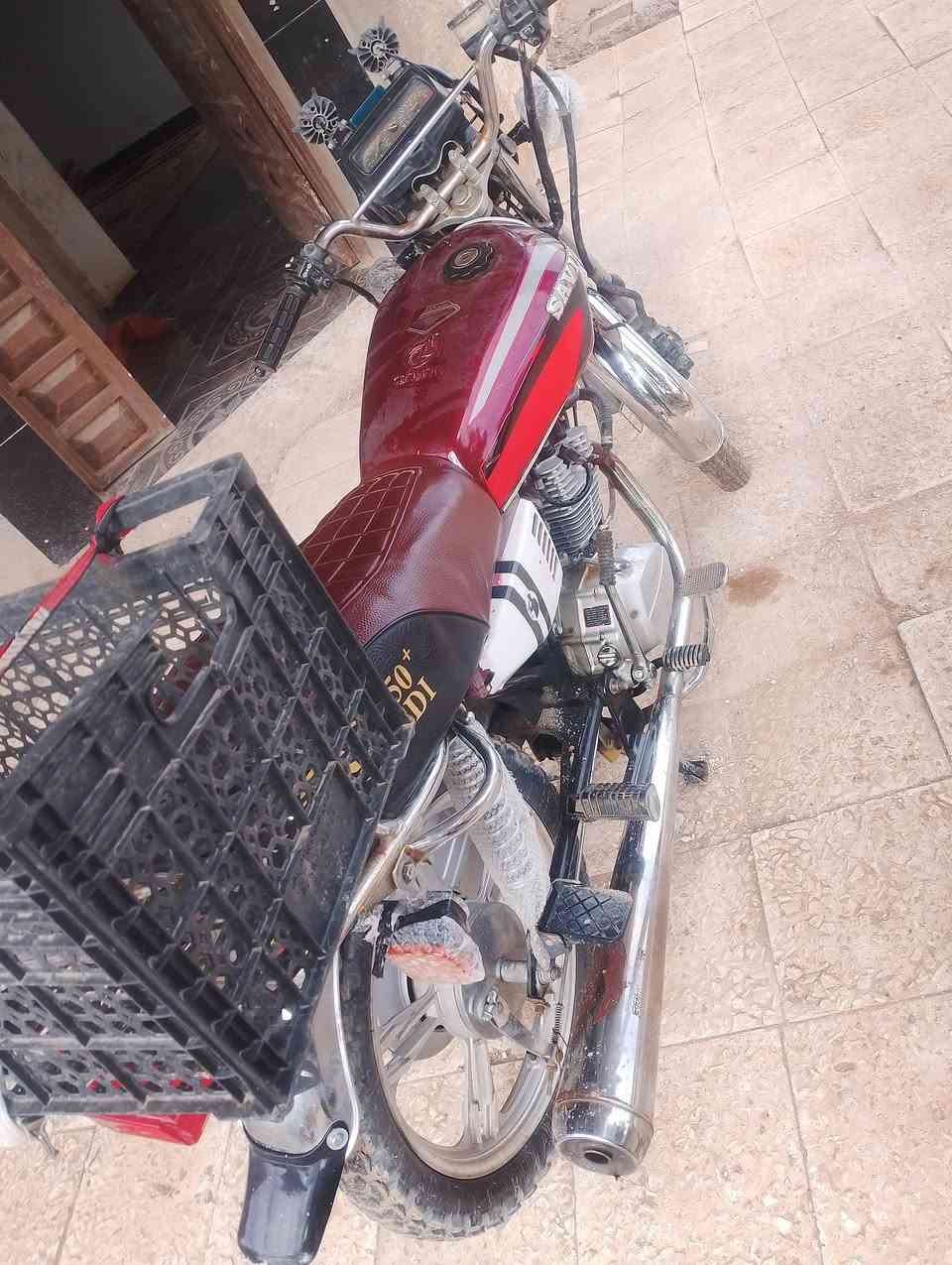 سلام عليكم خوان موطور  يراني 5كير سيفان موديل 2021جديد كهربايت كلها جديده شغال سلف موطور كله جديد سعر 450 استفسار *********** وا بيه مجال الطيبين
