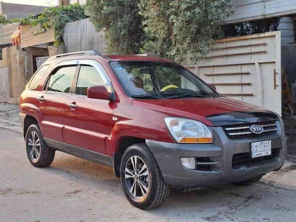 السلام عليكم للبيع او المراوس كيا سبورتج وارد خليجي فول مواصفات موديل ٢٠٠٧ كفاله عامه 
فتحه شاشه كاميرا حساسات تدفئه بالكشنات محرك ٢٠٠٠ دوش المرغوب صدر امامي خلفي جديد تخم تاير جديد سياره جاهزه من جميع النواحي مكاني البياع السعر ١١٢ وبيها مجال 
رقم الهاتف *********** بغداد
