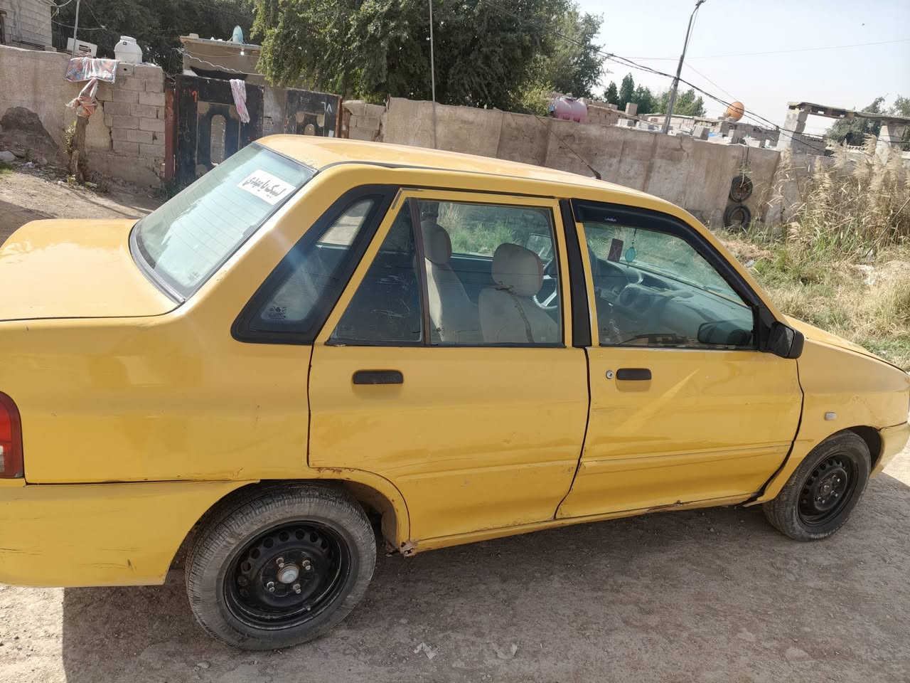 سلام عليكم سايبه البيع موديل 13كفاله مكينه شهته جديده وبعتهي عل سحك كير جديد تبريد ثلج تخم تاير جديد حداديه إمامي وخلفي جديده مكان واسط مركز المدينه ***********
