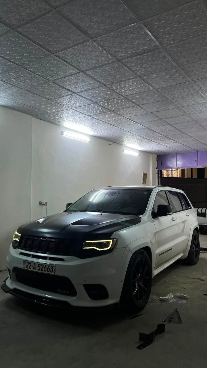 جيب  2017  SRT  
فول فول مواصفات 

بيع او مراوس بجارجر 6.4
فول مواصفات واحد على واحد 6.4

المحرك : V8 6400
العداد : 85.000 الف مايل 
رقم اربيل الجديد 
 
المواصفات :
* رادار امامي مع مانع تصادم . 
* نظام الاصطفاف الالي (اوتوپارك) . 
* تحذير الخروج عن المسار . 
*بانورما واحزمه صفر 
* فرش المقاعد من الجلد  
* صفي المقاعد الأمامية كهربائية .
* ذاكرة لحفظ وضعيات الجلوس . 
* صفي المقاعد الأمامية مع تبريد وتدفئة . 
* صف المقاعد الخلفية مع تدفئة . 
* انظمة القيادة على حلبات السباق . 
* نقطة عمياء .
* ويل تراك هوك قياس 20 انج .
* فچوچ برمبو
* مقود السائق SRT كاربون فايبر
* مقود السائق كهربائي . 
* تدفئة ستيرن . 
* سقف بانوراما .
* شاشه كبيرة مع نفكيشن GPS .  
* مصابيح امامية زنون . 
* المصابيح الأمامية مع LED لايت . 
* كشافات ضباب بروجكتر زنون . 
* سقف المقصورة شاموا. 
* تشغيل عن بعد .
* صندوق كهربائي .
* حساسات أمامية . 
* حساسات خلفية .
* كاميرا خلفية .
* مرايا متحسسه للضوء العالي . 
* مرايا جانبية قابلة للطي . 
* محدد سرعة . 
* نظام بريك اوتماتيكي ( Auto Brake System ) 
* ⁠طبعاً بعد بيها مواصفات هواي 
الاضافات الي عليها 
تفريغ
برمجه
فيت بم ريسنك  
بيها كلير البيها ٤ قطع كلير رش حادثها بس دعاميه 
لون صدفي السياره مو ابيض 
السعر ٢٢٥ بيها نجال
كركوك ***********

