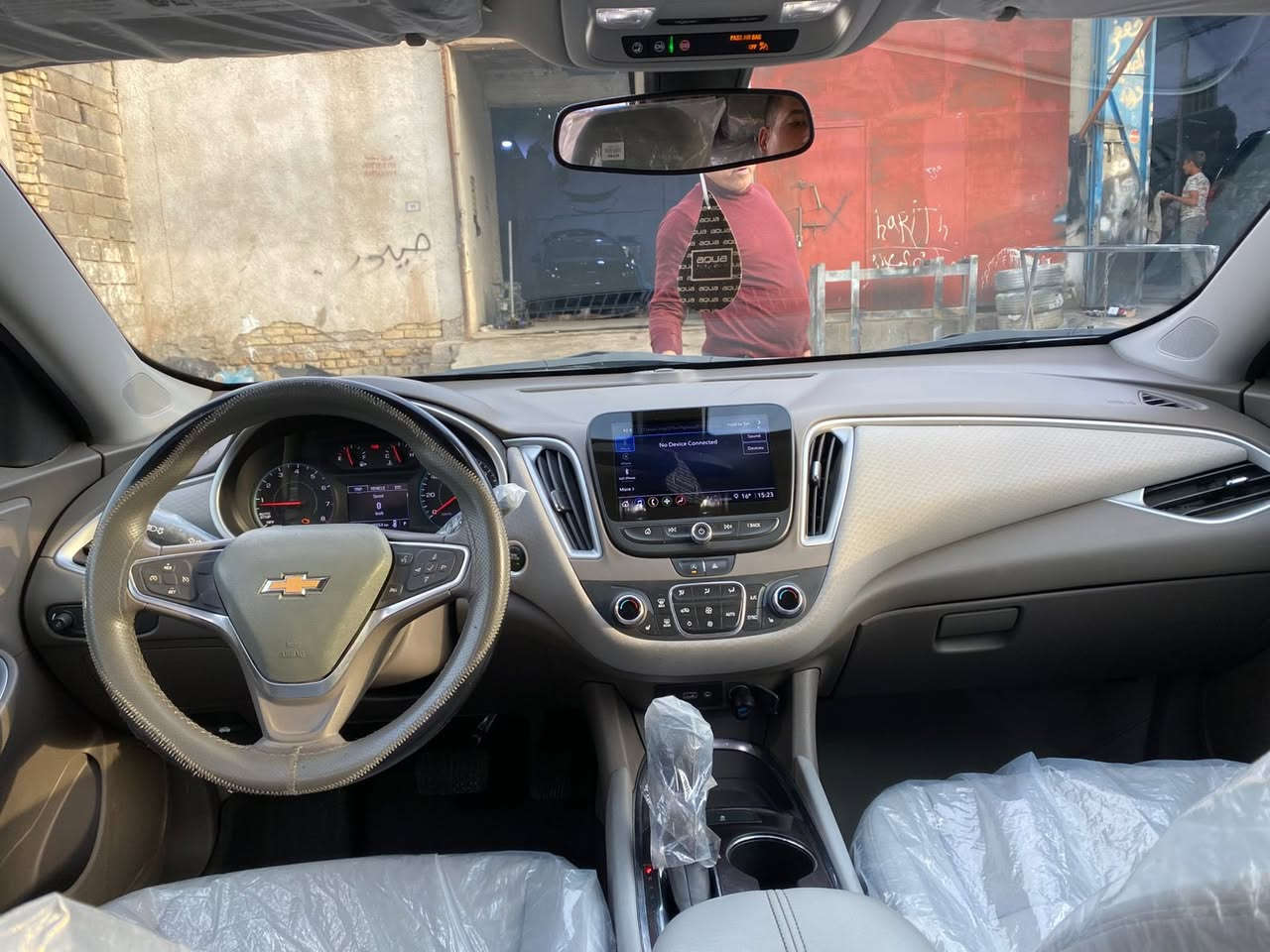 سلام عليكم 

ماليبو موديل ٢٢
وارد امريكي
لون مميز رقم بصره معوقين بعد سنه وتصير حره
السياره حادثها جاملغ وباب عكس السايق الباب راجع نفسه 
بيها كص فوك اللغد مقدار شبر وبيها بارد اقل الشبر جاملغ خلف السايق
باقي السياره كفاله
مواصفات 
بصمه
تحكم ستيرن
شاشه كبيره
كار بلي
كشنات كهرباء
اوتو هولد
سايد بريك دكمه
شباك بلاك اسود
بصمه ابواب
دواخل بيجي 
السياره حداديتها ١٠٠/١٠٠
ااسياره مامتعوبه ومالبيت 
مكينه كير كفاله ماشيه ٦٣
باقي السياره على وضع الشركه 
ترايها لاربيل شرط
مكان السياره بصره حمدان والمعوق موجود بالبصره شرط يسويلك وكاله وسعر مناسب شرط ماكو هيج سعر سعرها ١١٥ وبيها مجال 
للاستفسار الاتصال على الرقم(***********)
مامتواجد عالفيس
