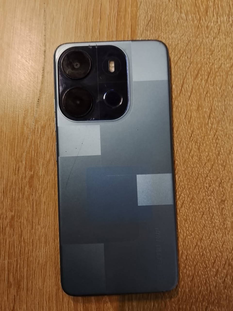 سلام عليكم حبايب تكنو بوب7البيع مابيهه عيب لمس حلو مال بيت 70الف وبيهه مجال ال طيبين ذاكره 64وتساب فقط حبايب الرقم:***********
