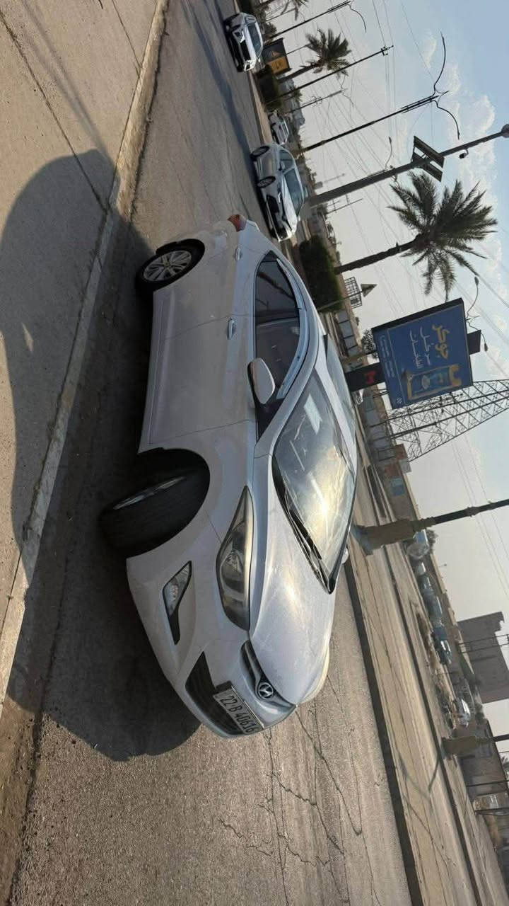 ألنترا  موديل 2016 خليجي لون أبيض رقم أربيل سنوية بأسمي.
فول مواصفات (سلايت ) ..
 محرك  1800  
بيها قطعة وحده صبغ الجاملغ  الخلفي والباقي مكفول 
العنوان صلاح الدين قضاء العلم  
السعر ..117 ..وبيها مجال 
للأستفسار الأتصال ..***********
