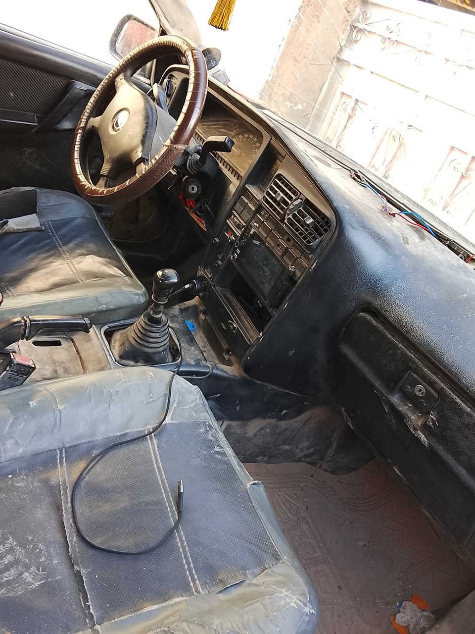 السلام عليكم قابل اوميجا للبيع موديل 1988 سياره جاهزه مقفوله من قير ومحرك جير عادي محرك 1800 بالكيس مبدل بها اربع ابواب مثل ما موضحه بالصوره رقم نجف تحويل ثاني يوم مشروع وطني سعر 15 ورقه وبيها مجال مكان السياره بابل رقم الهاتف***********
