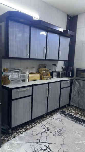 كاونتر المنيوم سنك مرمر محلق مع اضائه نضيف جدآ سعر ٥٠٠للأستفسار ***********
