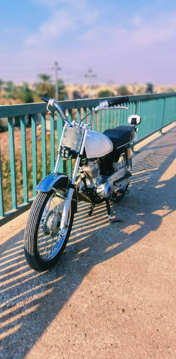 سلام عليكم
دراجه4گير
رياضي
شاصي 20كلك نضيف يلمع ممجيوس
مكينه ممفتوحه
كرهبأيات شقاله اربع عدسات اماميه ونشره جوه السبايدر 
التانكي لون شركه لوشمات تگعد ويا گعده 
وهاذه رقمي للستفسار
‏‪***********‬‏
