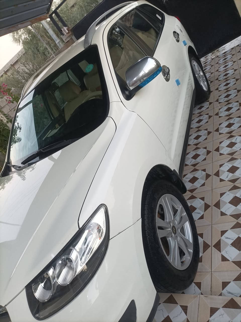 سلام عليكم
سنتافي موديل 2012 رقم ديالى ستة سلندر سبعة راكب فور ويل كفالة عامة خليجي سعر 160 بيه مجال قليل اتصال ***********
