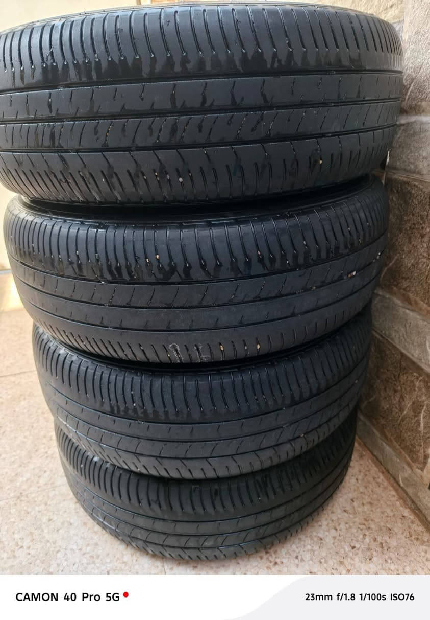 السلام عليكم
تاير ويل 15/195/65 تاير  دلوب ياباني أخو الجديد شرط الشد ويل ابو الختم كوري 
النجف الاشرف
***********
