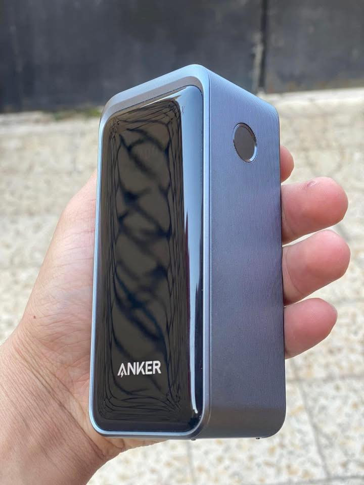 باور بنك انكر
200 واط 
20 الف ميلي امبير
مشحون 23 مره فقط بطاريه 100
سعر 70 الف قفل 
***********
توصيل متوفر
