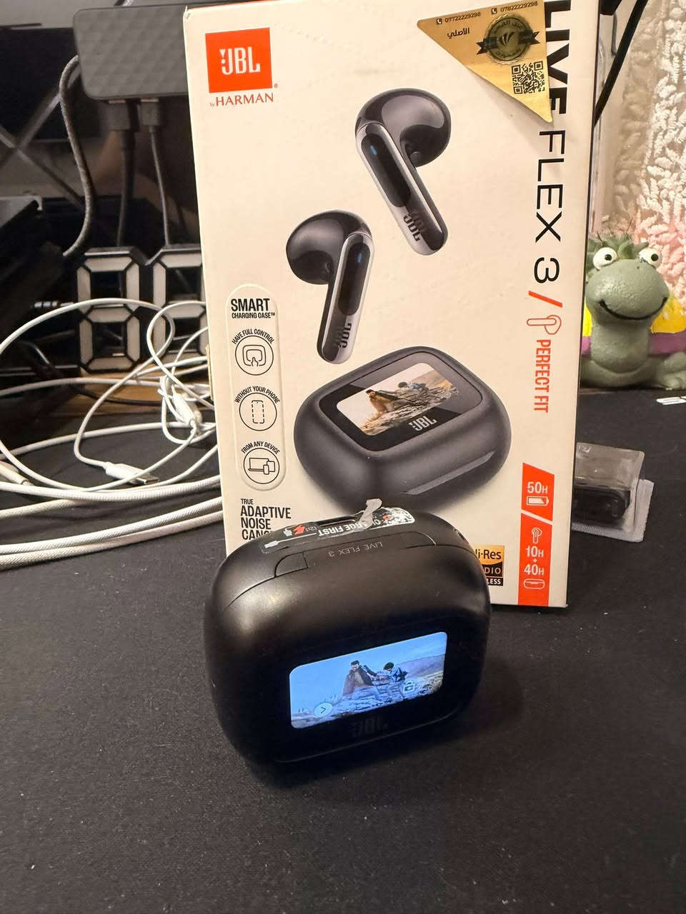 السلام عليكم 

للبيع سماعات مستخدمه سبوعين فقط جدد جدا

اول وحدة ماركة jbl flex 3 من ارقى الموديلات الي ب jbl 

مواصفات العزل فول شحن خرافي تكدر تستخدم تك مايك متحرك وتك تسمع بيهه تطبيق تنزله بالتلفون وتتحكم بخواصهه شاشة تحكم كاملة من ناحية الرد على المكالمات والتبديل بالاغاني 

سعرهه 180 الف ومتوفر توصيل 

الموديل الثاني هونر Earbuds Clip
جديدة جدا
علما يتم ربطهه على جهازين طبيعي 

سعرهه ٦٥ الف ومتوفر توصيل ايضا 

***********
