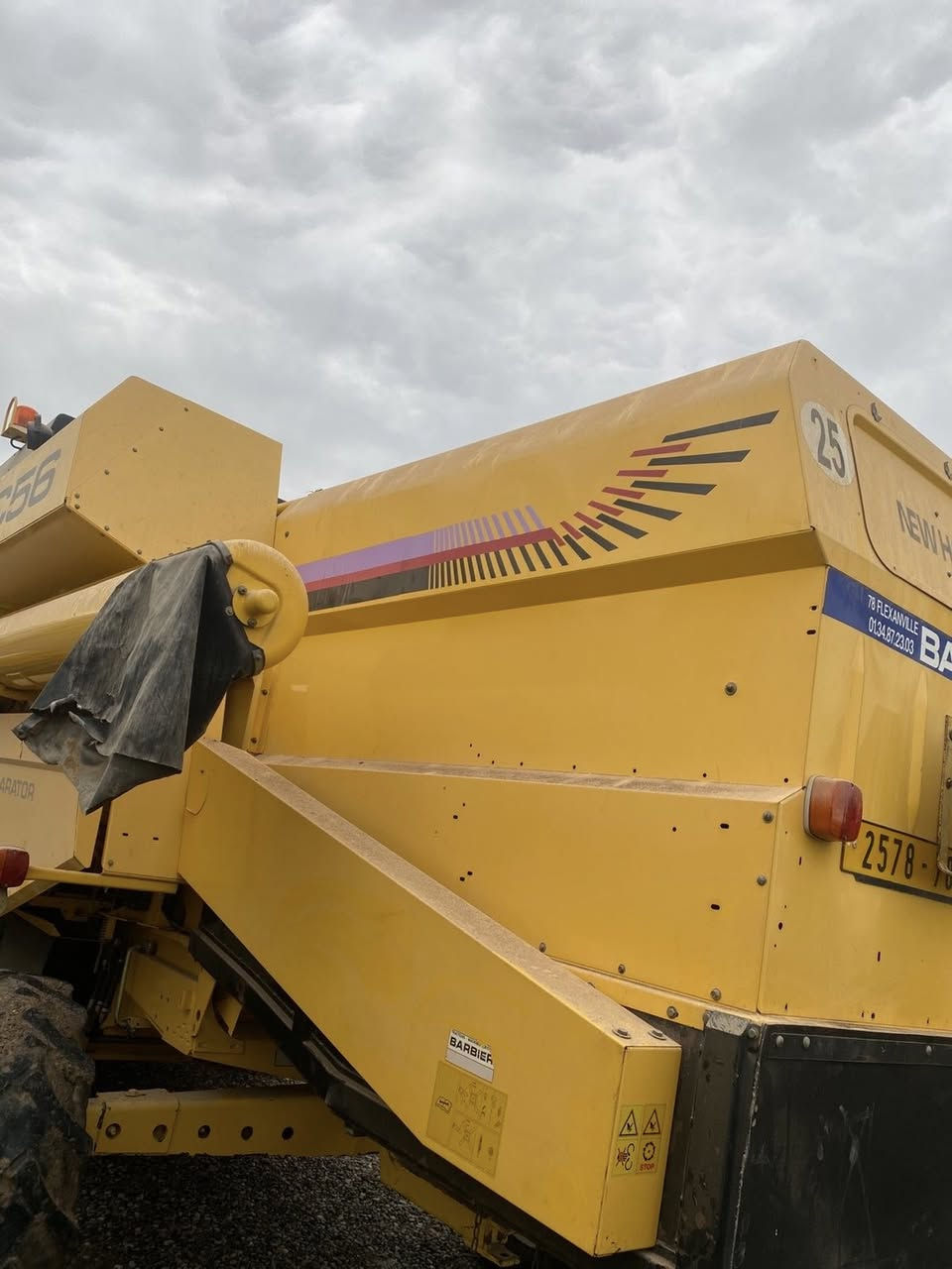 بۆ فرۆشتن 
دراسە 56 
مۆديل 2002
هيدرو 
5 بلم دبل درام 
تبلە 15 
***********
