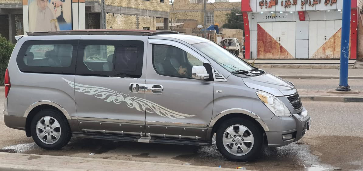 السلام عليكم 
سياره 2016 فول مواصفات عده فتحات كير ومحرك ابلادي مال شركه مجول مكفوله عده جاملغ أمامي تبديل بدون دواخل
 كير ومحرك كفاله لاتنقيص ولا تبخير سنويه ورقم جديد مكان السياره العماره حي القصور 

***********
***********
