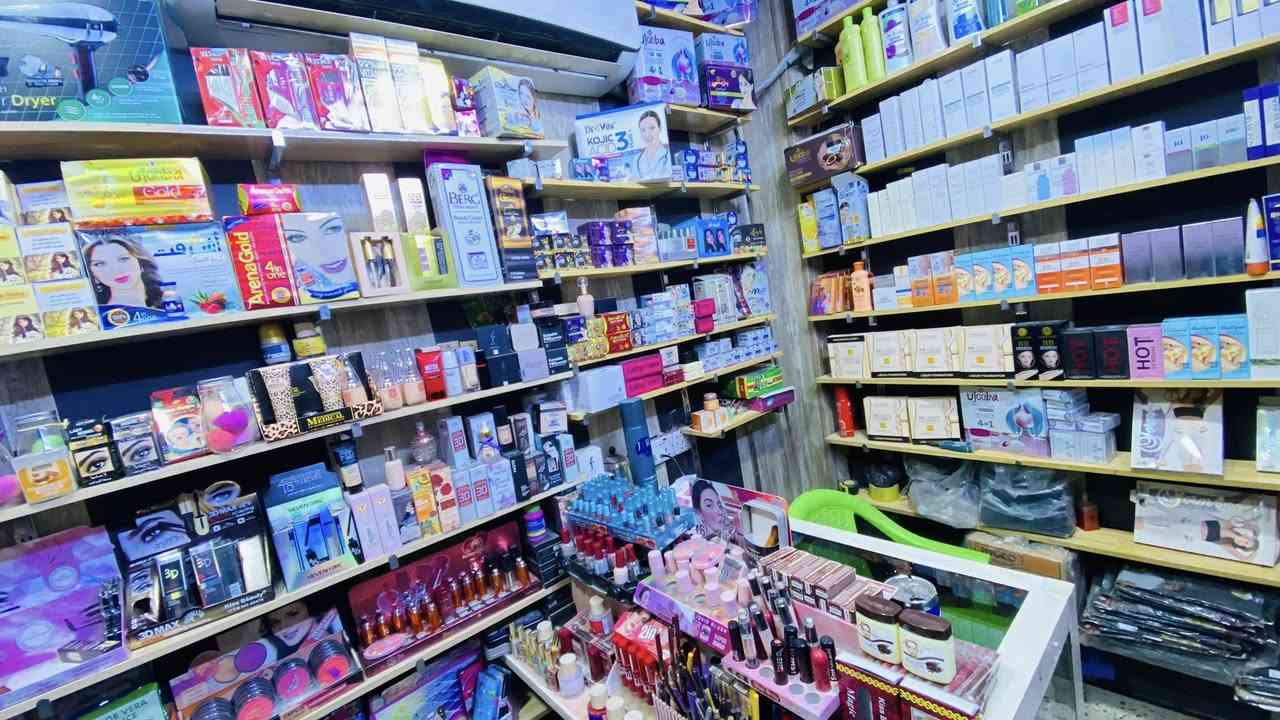 السلام عليكم
بــضــاعـــٓة كوزمتك عناية وتجميل 
للبيع شلعة وحدة ماابيع مفرد 

للاستفسار 
واتساب ***********
