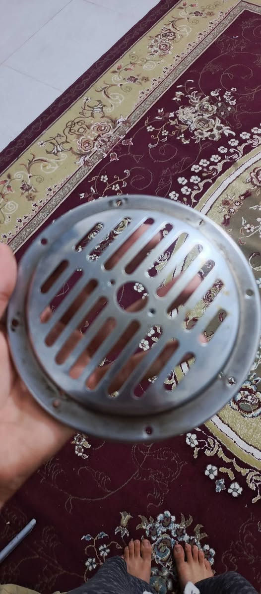 السلام عليكم شبابيك للبيع السعر 25 مكاني بغداد الشعله
*********** واتساب
