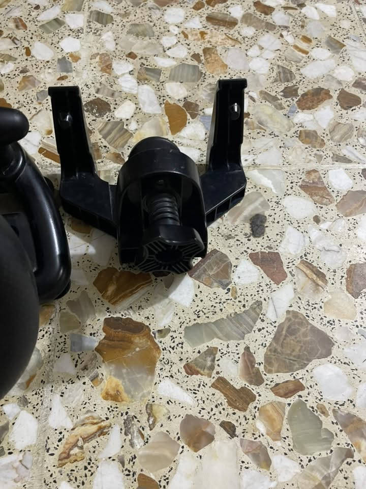 السلام عليكم دركسون للبيع مادري بيه يشتغل اولا سعره 20 مكاني بغداد الامين الثانيه وعندي توصيل للاستفسار ‭***********‬
