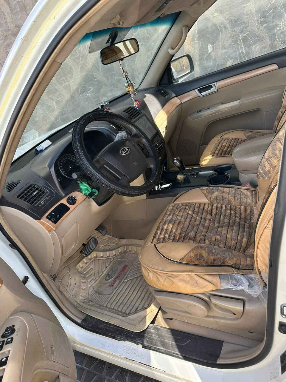 مهافي 2009  خليجي
رقم بابل مميز بسمي
مكينه جديدة حداديه جديده 
فور ويل تخم تاير صدر جديد 
تبريد 3 قطع
مكان السياره الديوانية قضاء الدغاره 
رقم الهاتف ***********
