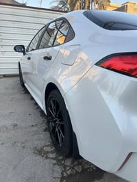 للبيع كورلا هايبرد بلاك ادشن بجم اس بسمي رقم بغداد موديل 2025 ماشيه 5 ...