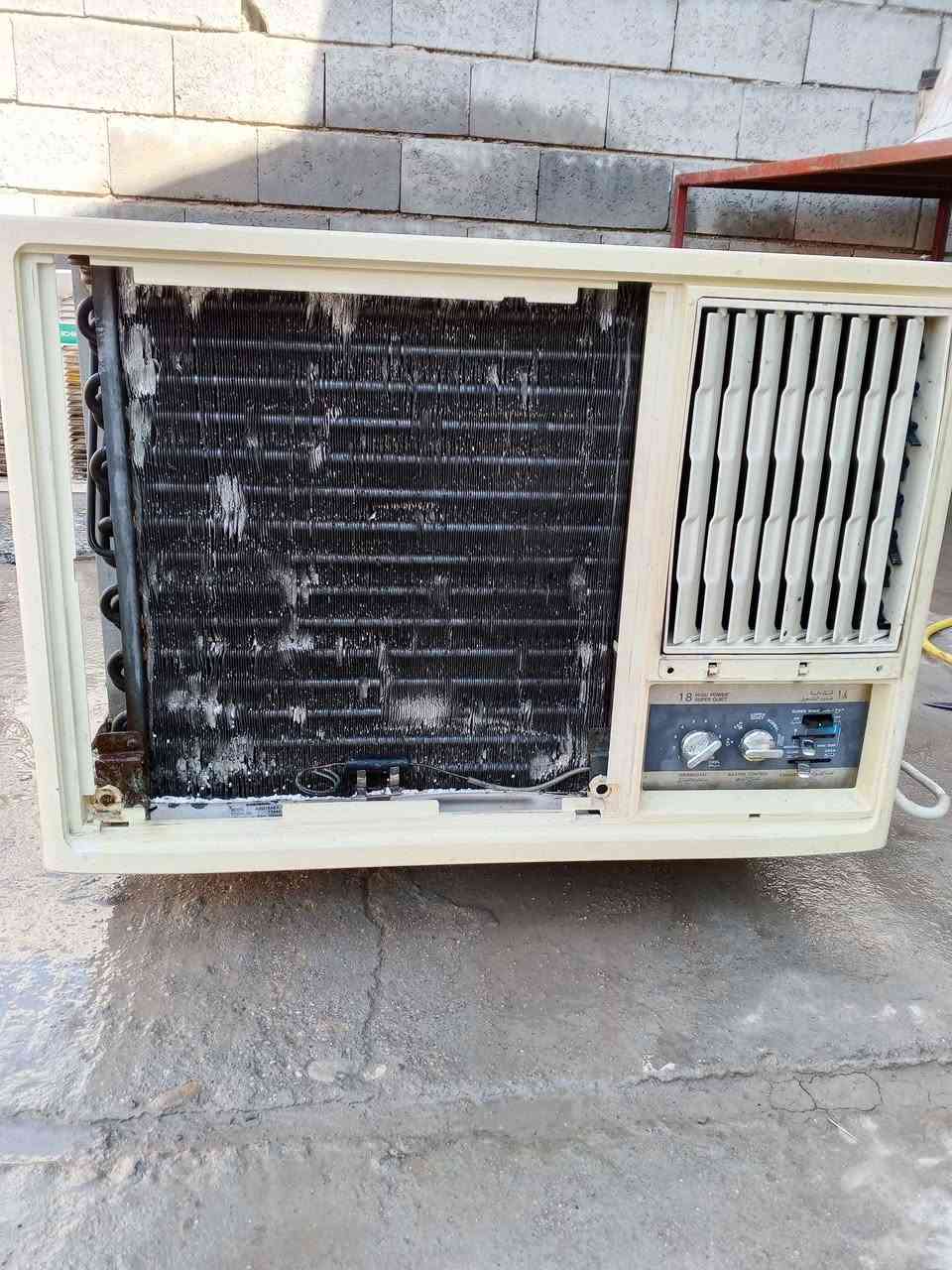 مكيف جنرال الاصلي ماطور البلاد شغال 
فقط منقص غاز *********** Singapore
