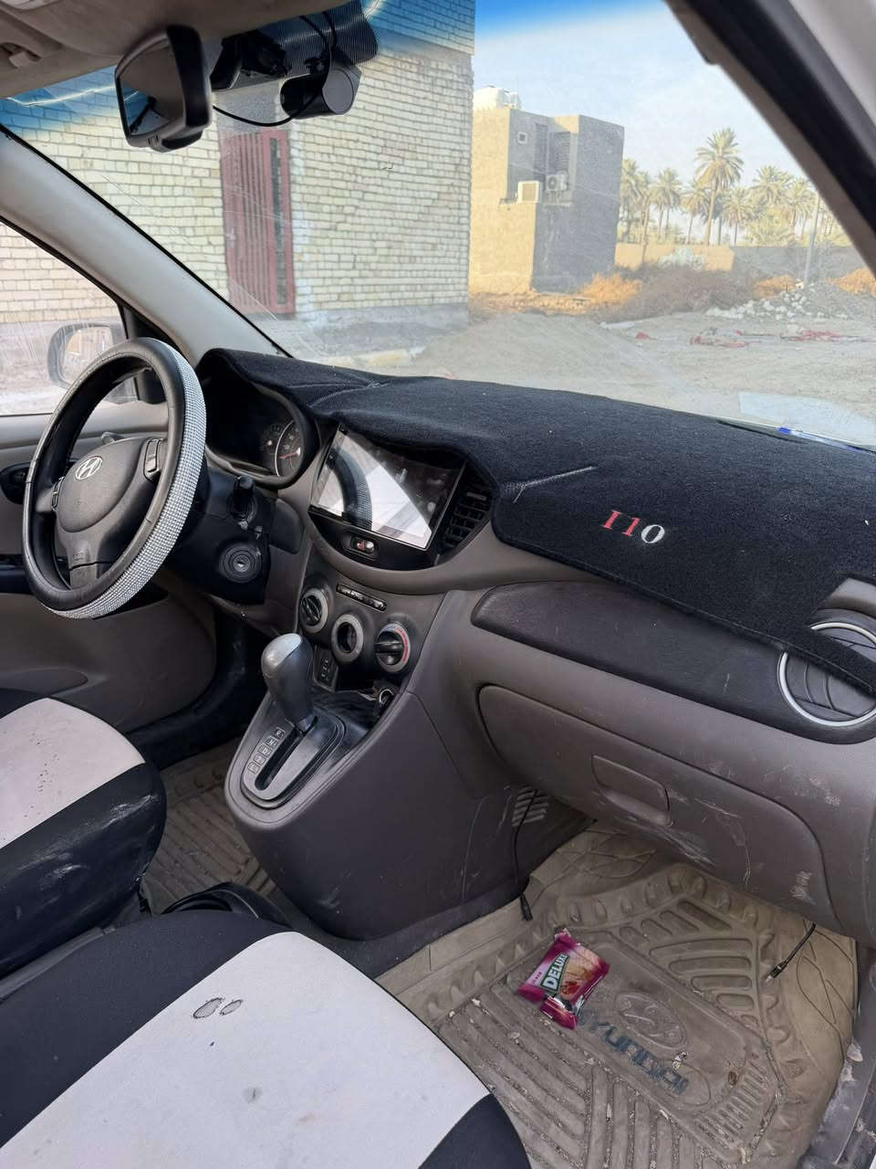 بيكانتو موديل 2014 سياره نضيفه بيه نقوصات قليله بيه طخه ب الجامرلوغ الامامي اليسعر 65 وبيه مجال قليل ***********
