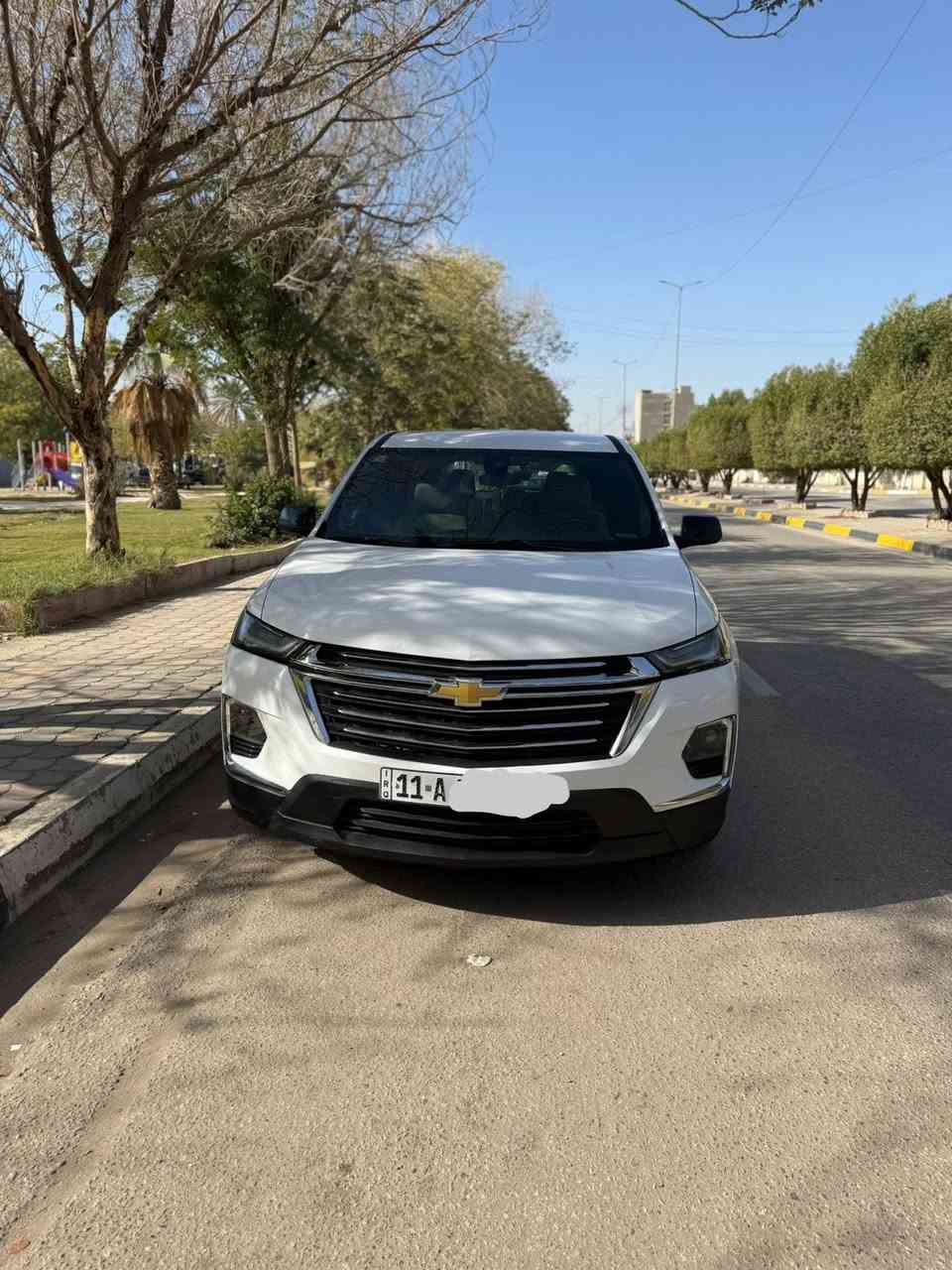 شوفرليت ترافرس 2022 Lsللبيع☑️ 
رقم بغداد  انكليزي☑️ 
6سلندر ☑️
3قطع تبريد مناخ منفصل ☑️
شاشه كامره دواره☑️ 
تحكم ستيرن 4جهات تثبيت سرعه  وتحديد ☑️مسار 
رادار امامي مانع تصادم ☑️
سايد بريك بصمه ☑️
بصمت ابواب وتشغيل بصمه ☑️
حساس ضغط اطار ☑️
لايت زنون  بلاد حاجب نهاري ☑️
7راكب ☑️
تحكم مريا جانبيه كهربائي ☑️
مانع انزلاق☑️ 
شاشه تدعم ال ابل كاربلي☑️
والاندرويد اوتو ☑️
الداخل لونين ☑️
الكشن الصف الثاني متصل ☑️
عداد المسافه 61000 كيلو ☑️
مكفوله من الارباك والغد والشاصي صور المزاد موجوده بالمنشور  كسر شباك امامي فقط 
ولاكن من وصلت تضح بيه 3قطع مبدله من امريكا  بنيد وجملغات 2امامي  سرقه  بدون حادث 
مكان السياره كربلاء  المقدسه 
السياره جدا حلوه وجاهزه ومابيه مصرف دينار 
وللعلم اني المستورد والسياره داخله بسمي  ورقمته وصارله سنتين يمي 
السعر 245$بيه مجال بسيط للشراي 
المداور ثاني يوم  
اي استفسار  تفضل خاص وتدلل 
ارجو من الجميع  الصلاة على محمد وال محمد  للبركه والتوفيق.


**إذا كنت صاحب هذا الإعلان وتريد حذفه لأي سبب، رجاءا أرسل رسالة إلى الدعم الفني**