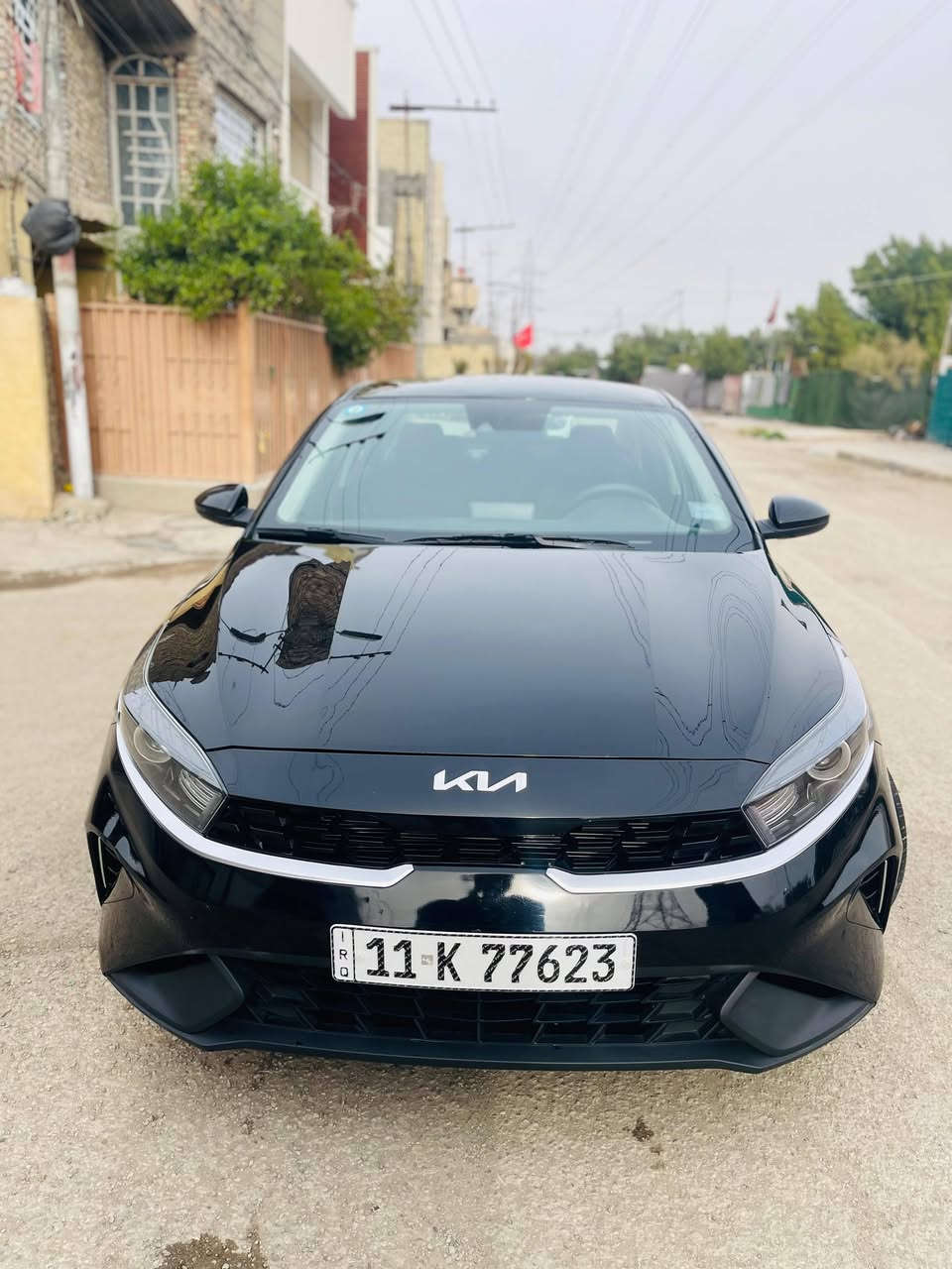 دخول جديد – حرة
كيا فورتي 2024 وارد أمريكي  🇺🇸  LXS

🔧 الضرر:
بنيد مبدّل، جامَلغ أيمن، باب أيمن، وتصليح جامَلغ خلفي
❗ بدون دواخل – البجم كبس
📷 التفاصيل كاملة موجودة

🚗 الممشى: 14 ألف ميل فقط
📍 رقم بغداد بسمي وثاني يوم تحويل 
⚙️ المحرك: 2000 DOHC دبل

المواصفات:
 • رادار أمامي
 • تحديد مسار / سياقة ذاتية
 • Auto Brake – توقف ذاتي عند الاقتراب ⛔️
 • كاميرا خلفية دوّارة 📷
 • شاشة كبيرة تدعم Android Auto / Apple CarPlay 📲
 • خرائط GPS 📌
 • فول تحكمات ستيرن
 • 3 أنظمة قيادة: Sport / Normal / Smart
 • كروز مثبت سرعة
 • ويل كب كروم
 • حساس إطارات
 • شاشة ضبط وأعطال بالدشبول
 • منافذ USB / AUX / 12V
 • 4 دسك + ABS + مانع انزلاق

✅ السيارة بدون أي نقص

💰 السعر: 145 قابل لمجال بسيط
📍 العنوان: بغداد – الرصافة
📞 ***********
