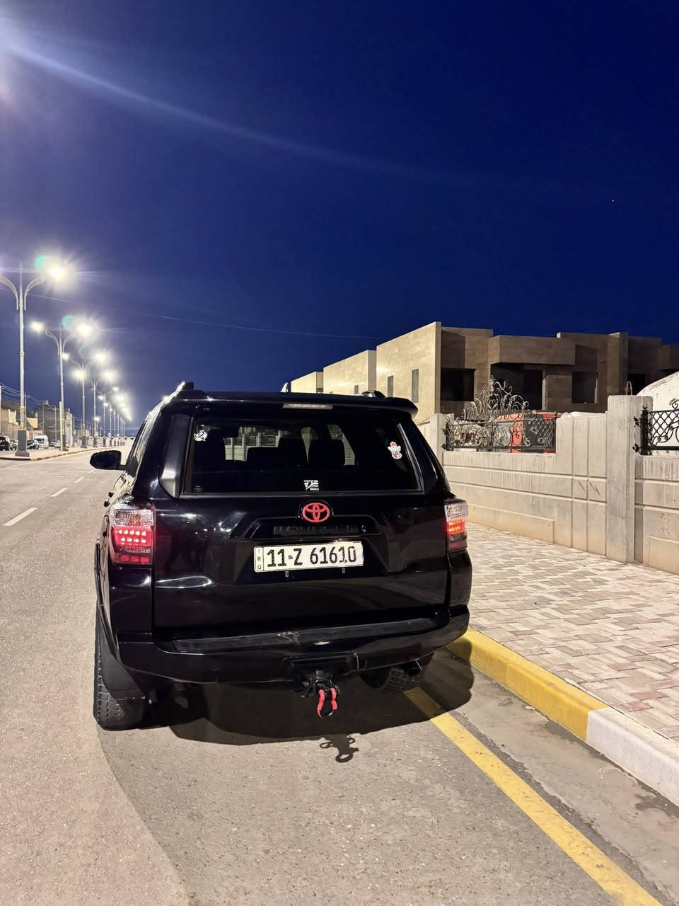 السلام عليكم للبيع تيوتا فور رنر 2023 رقم بغداد شبه مميز SR5 برمير فول فتحه قاصه رادارات تدفئه كشنات 7راكب كشنات جلد السياره عليها ترفيع وياله TRD تخم تاير جبلي  داخل تغطيس كاربون فايبر عصا كير trd حلك صالنصه كاربون trd كشنات مختمه trd. درع اسفل السياره trd هوك خلفي   احزمه حمر السياره كامله اي نقص مابيه حادثها بيبان ثنين وبنيد السعر 285 وبيه مجال للاستفسار ***********
