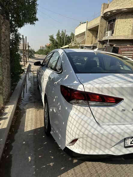 سوناتا 18 امريكي se رقم سليمانيه بأسمي مواصفاتهه معروفه مبدل فقط قبغ جنطه وصوره الحادث بالمنشور ليبل واحد كلشي بيهه بلادي بدون ايرباكات والمكينه مكفوله لاتنقيص ولا تبخير ولا مفتوحه ولا معلايه بلاديه والبانزين اللي افوله الهه كله سوبر والحداديه جديده والگير مبدل الزيت مالته قبل فتره وبيهه منضومه زنون والسياره معتني بيهه من كل النواحي تاخذهه ربع متصرف عليهه السعر 155 
العنوان بغداد السيديه ***********
