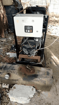 سلام عليكم مولد كابوته ٣ بستم رأس توليد ٧ اونص كيفي كامله هي ملحقاته بيها باتري جديد او تاكي ٦٠ لتر  كل نقص مابيه  السعر ٢٣ ورقه
***********
***********
