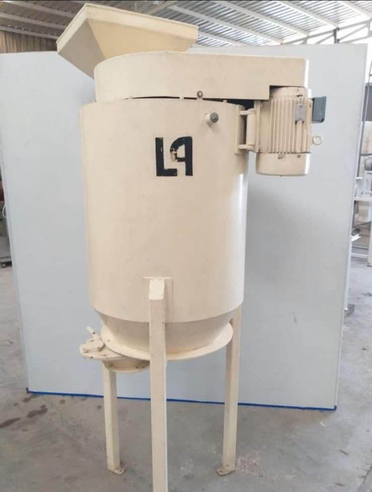 الى اصحاب المعامل والمصانع🏭 
 تتوفر مكائن صناعية للبيع 
1- مكينة خلط جريش الذرة
2-مكينة صناعة زبدة الفول السوداني
3-طاحونة صناعة هولندي 
4-قوالب بلاستك احجام مختلفة 
5-مكينة تغليف الجبس
6-ياخة مكينة جبس 

لاستفسار التواصل على الرقم 📞 

***********

#machines #factory
