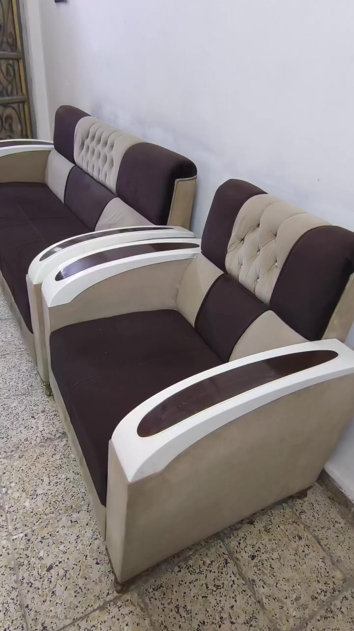 غرفة نوم صاج عراقي اصلي بحالة ممتازة ستة ابواب مع ملحق وطخم قنفات بحالة ممتازة.. راسلني واتساب لمعرفة السعر و ان شاء الله  السعر بيه مجال... مكاني حي التجار الشعب شارع الاسواق المركزية قرب هايبر ماركت الشعب رقمي بيه واتساب 
***********
بيع لغرض السفر 🏠🚘✈🚢🗼🌉
