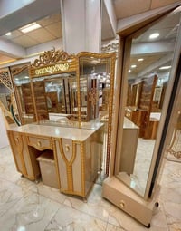 للبيع • غرفة نوم • خشب