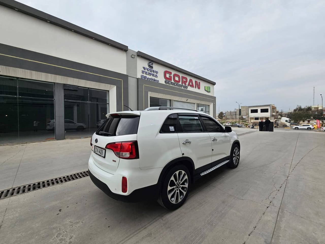 السلام عليكم
للبيع كيا سورينتو
الموديل 2014
مواصفات
بصمة
بصمة أبواب
تحكمات استيرن
حاكية
كروز سرعة
تبريد ٣ قطع
حساسات خلفي
٧ راكب
السيارة بدون صبغ بدون ضرر كلين 
محرك 4 سلندر بدون فتح بدون رواجز شرط

السعر 169 وبيها مجال بسيط 

للاستفسار مراجعة مكتب منار الحدباء لتجارة السيارات وتنظيم عقود بيع وشراء السيارات موصل حي المثنى فرع إعدادية الرسالة

***********
***********
