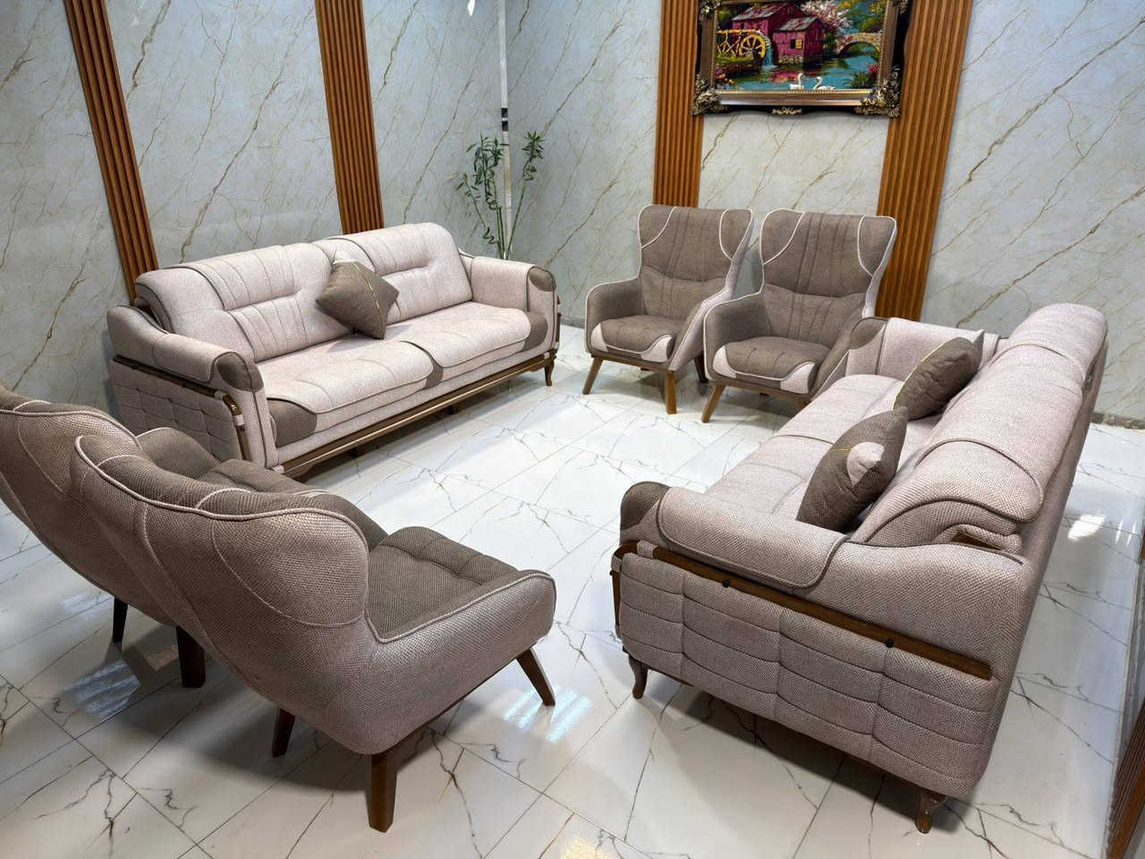 يتوفر لدينا تخم قنفات مختلف الموديلات والألوان كما موضح في الصور نقدا وبالتقسيط 
#جمعيةبيتي
#للبيع بالتقسيط


**إذا كنت صاحب هذا الإعلان وتريد حذفه لأي سبب، رجاءا أرسل رسالة إلى الدعم الفني**