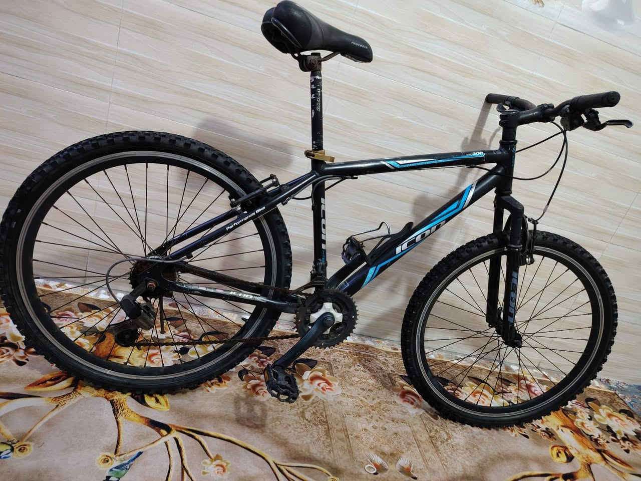 دراجه نوع جبلي  فافون  مال حاويه 

حجم 26 

نظافه 90 %

سعر 100 وبي مجال  

((العنوان  /بغداد  حبيبيه )) رقم الهاتف ***********
