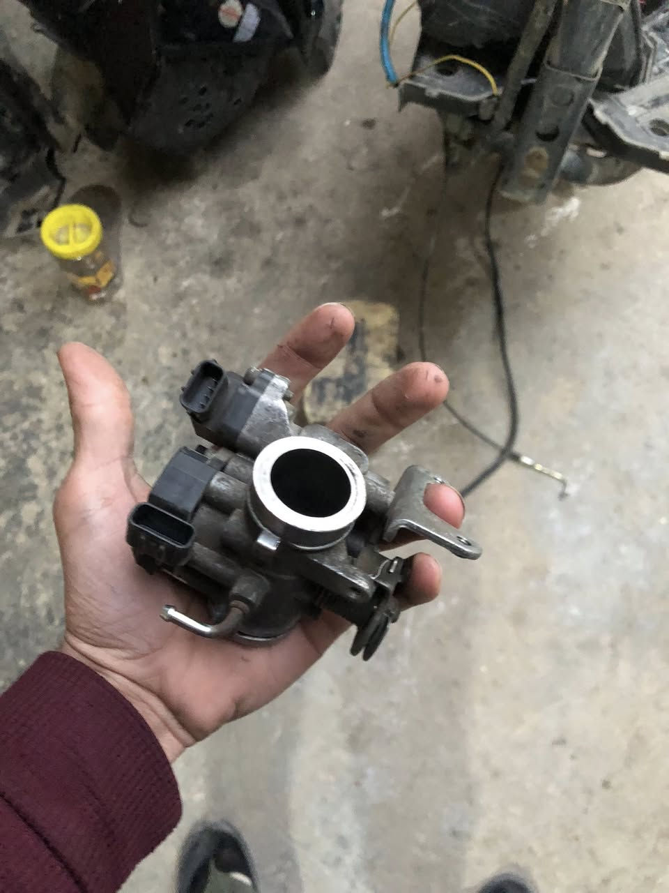 چويترات جبلي علفحص واحد ب60                       جوزه جبلي سعر 20                                                                  ستيرن اصلي هوه وركبه وقفايص سعره  40.                   حوض اصلي سعره 15.                                                      كشن سعره 5.                                                                    حاضن جكمجه سعره 15


**إذا كنت صاحب هذا الإعلان وتريد حذفه لأي سبب، رجاءا أرسل رسالة إلى الدعم الفني**