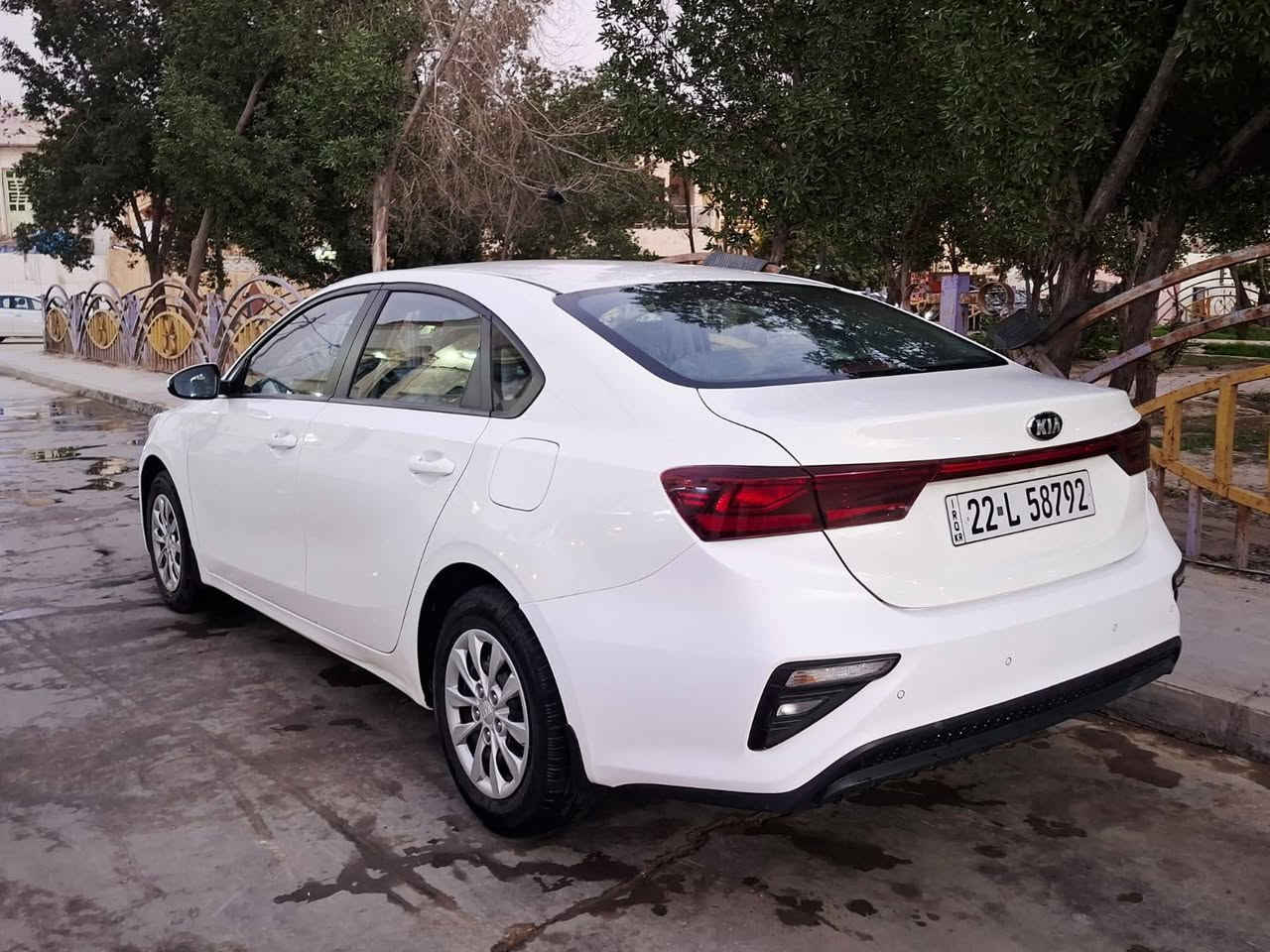 سلام عليكم
سيراتو للبيع 
موديل 2020 سنويه  مكفوله كفاله عامه فقط بيهه ٣ رصعات ماشيه 88 حقيقي علا اديناه جبناهه صفر  ترد تحويل تريد وكاله 
السعر ١٥٥ وبيهه مجال شي قليل 
العنوان العزيزيه

الاستفسار ***********
