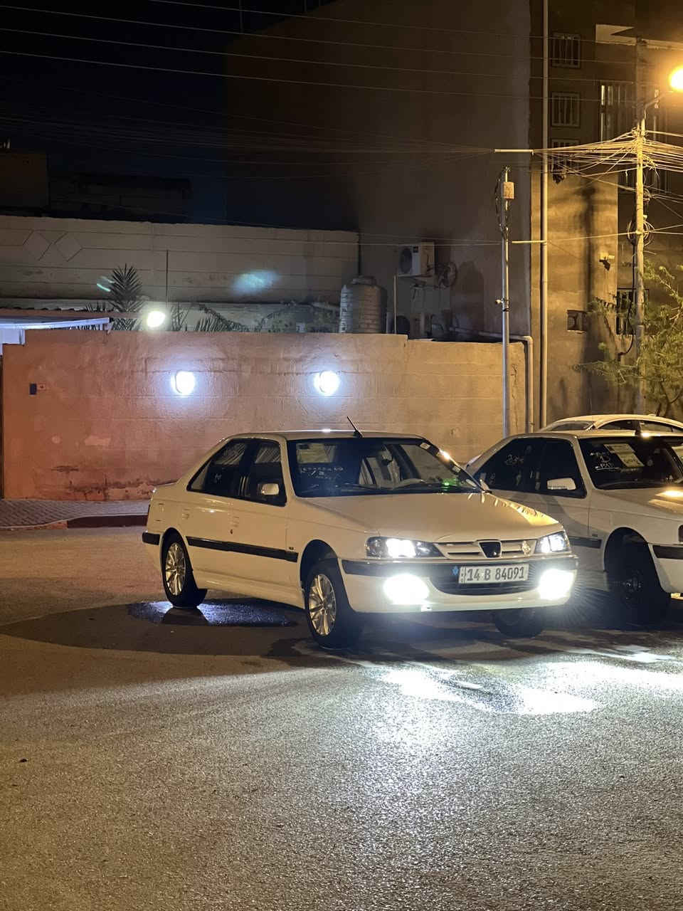 سلام عليكم
بيجو بارص 2025 
رقم بصره حره تحويل ثاني يوم 
سياره كفاله عامه (كسر بلدعاميه بصيط ) 
باقي سياره كله كفاله كير مكينه حداده تخم تاير ويلكب بلادي 25
سياره جاهزه للاخير ماتصرف عليهه ربع سعر 88وبيهه مجال مكاني بصره قبله حي بغداد📍. ***********
