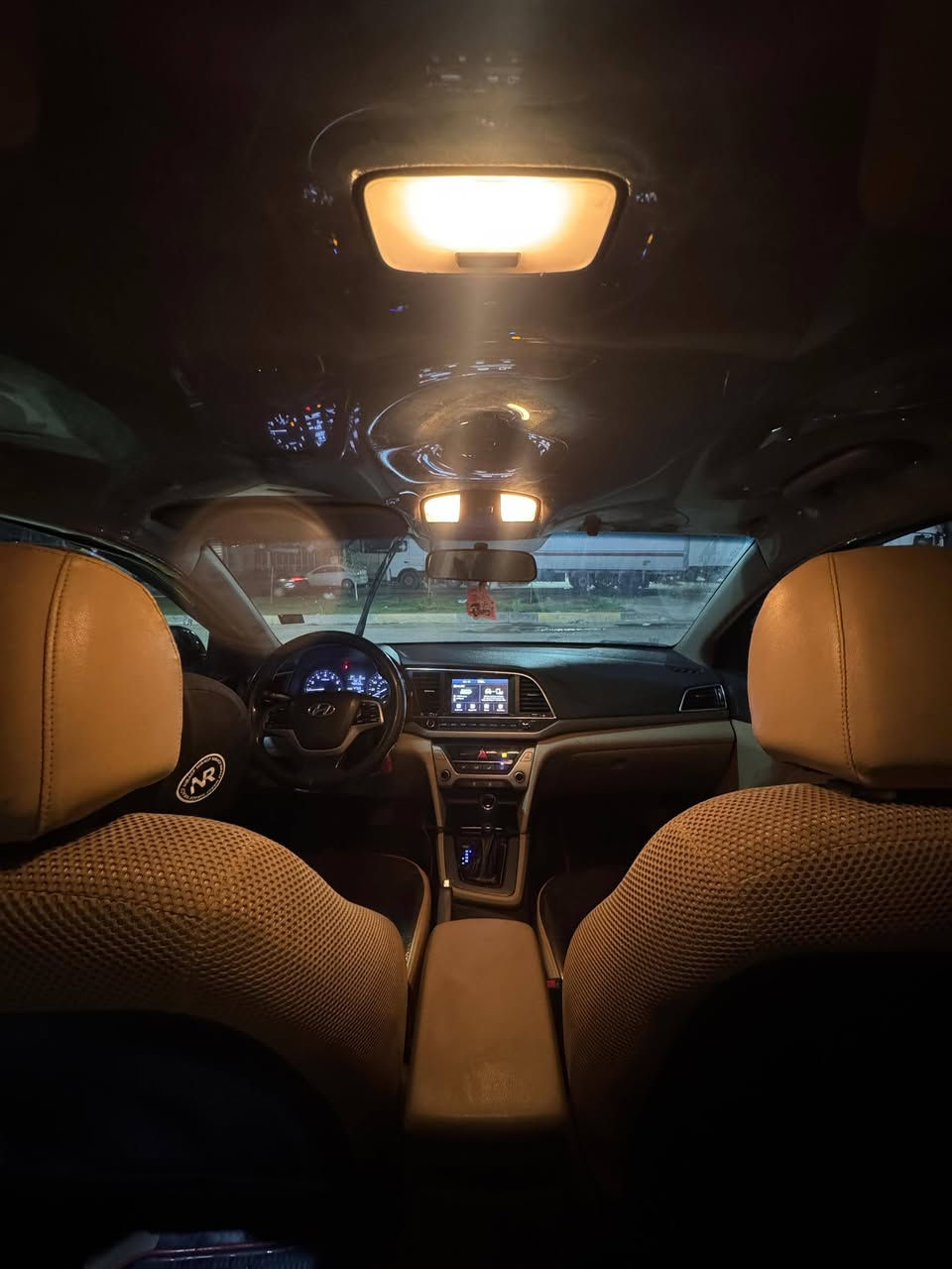 السلام عليكم النترا 2017 مكينه ٢٠٠٠دوش مامفتوحة  كير اي تي المرغوب  تبريد تدفئة كله جديد بيها منضومة غاز لاشاصي ولا لغد حادثها خلفي ليبل واحد دوشمه نحله غرفته كله مدوشمه سيارة بسمي  السعر 120
مكاني بغداد فلكة ٨٣ رقم الهاتف ***********
