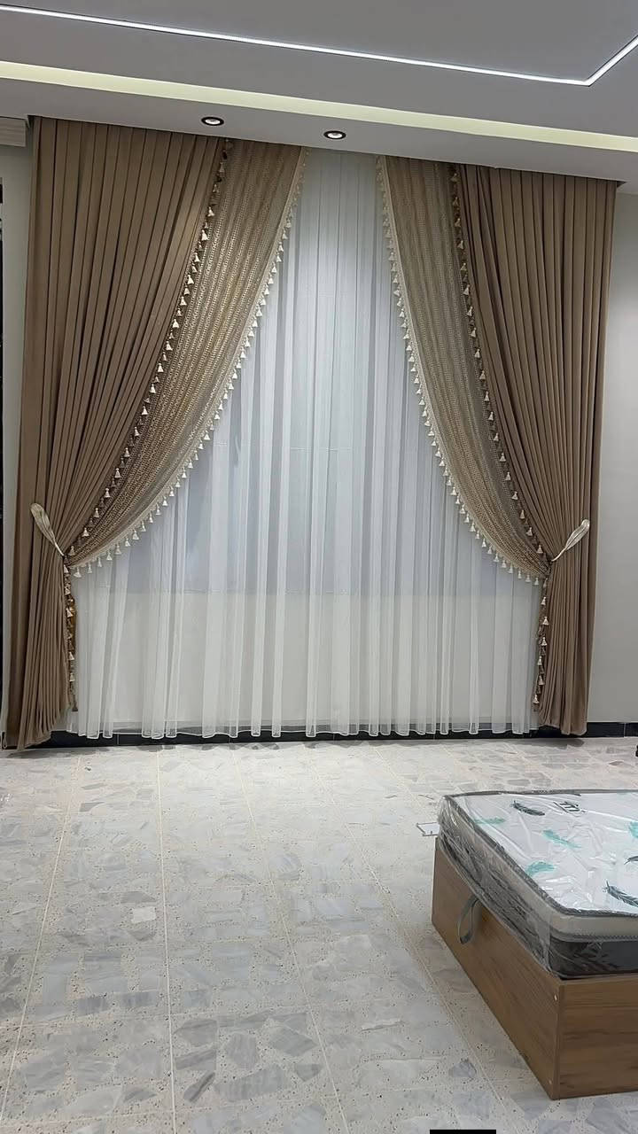 خياطة ستائر حسب القياس والموديل كامله مع سكة واكسسوارات وملحقات التثبيت  
تول تكسير مع  بطانه شانتون ثقيل يوجد خصم لتجهيز البيوت مع هدية ستائر المطبخ


**إذا كنت صاحب هذا الإعلان وتريد حذفه لأي سبب، رجاءا أرسل رسالة إلى الدعم الفني**