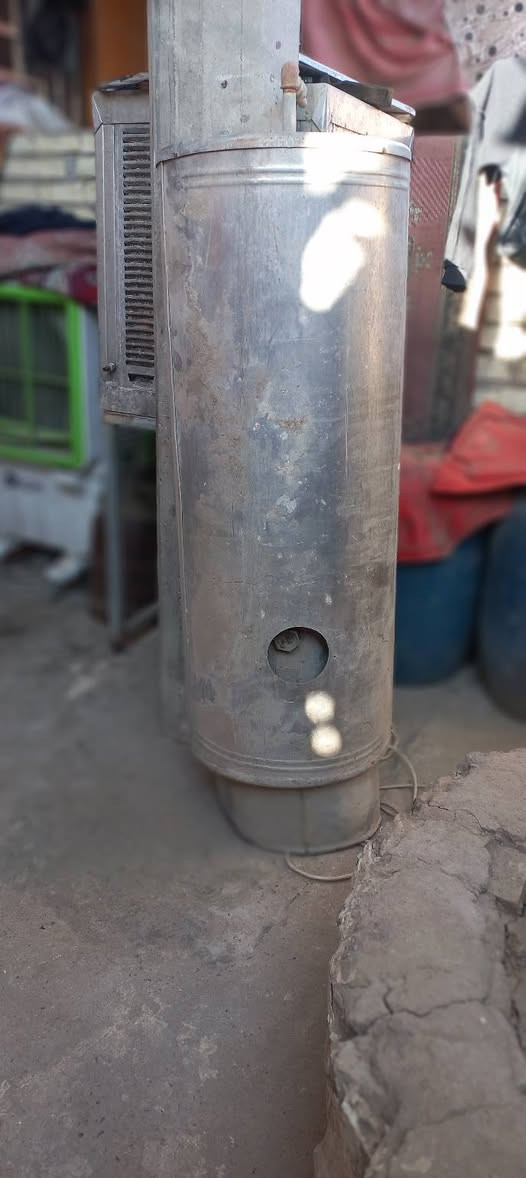 السلام عليكم سخان للبيع المنيوم ثقيل ١٨٠ لتر تقريبآ السعر٧٥الف وبيه مجال للشراي مكاني بغداد الاورفلي تلفون ***********
